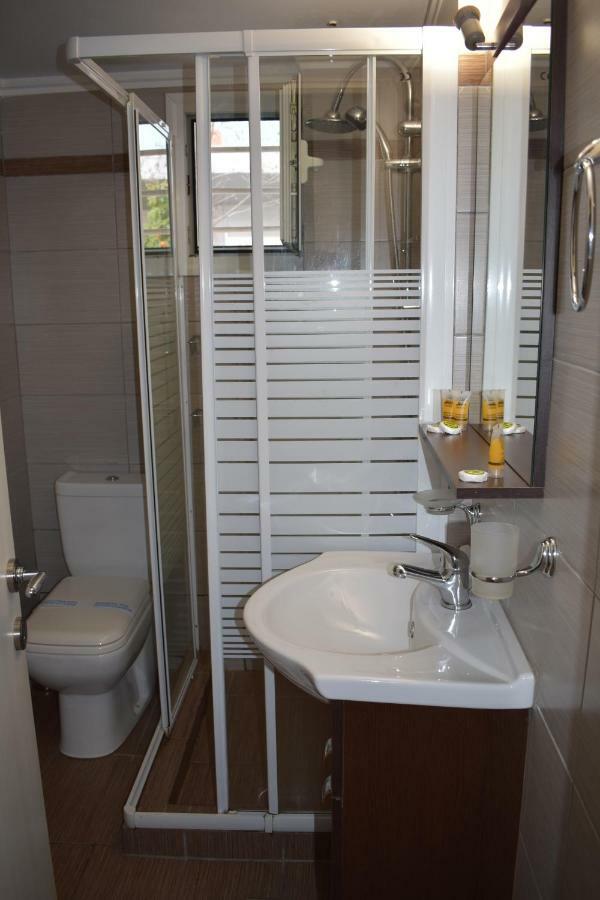 Cozy Apartment In Central Атина Екстериор снимка