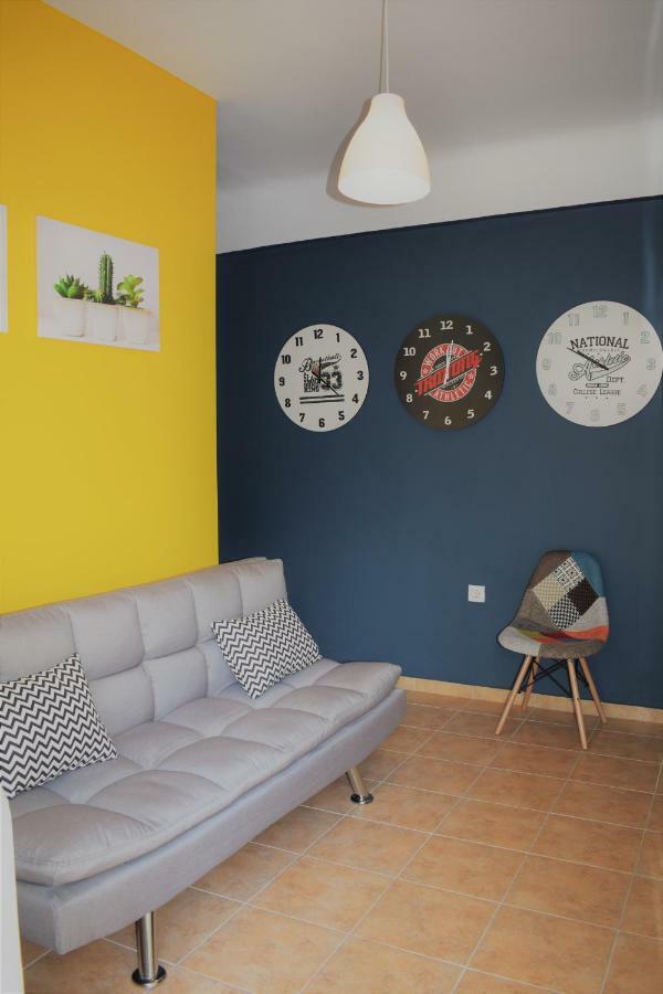 Cozy Apartment In Central Атина Екстериор снимка