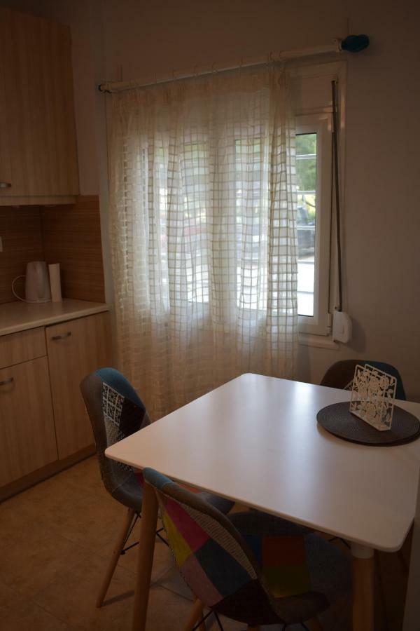 Cozy Apartment In Central Атина Екстериор снимка